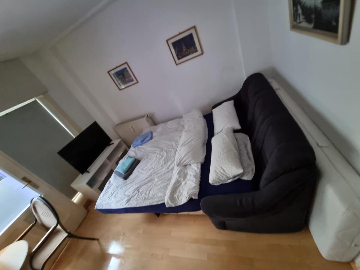 Zentrale 2 Zimmer Eg Wohnung Mit Balkon Leipzig Eksteriør billede